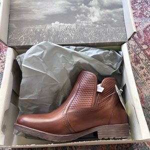 Bed Stu Roan leather bootie 8.5 NEW